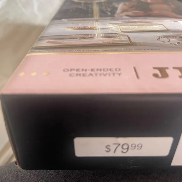 FAO schwarz. 500 +piece flawless fashion jewelry designer set.